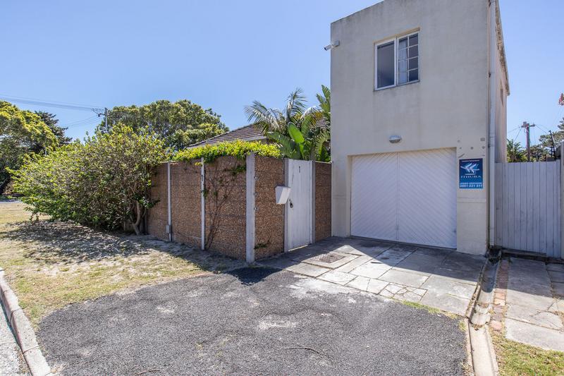 4 Bedroom Property for Sale in Plumstead Western Cape